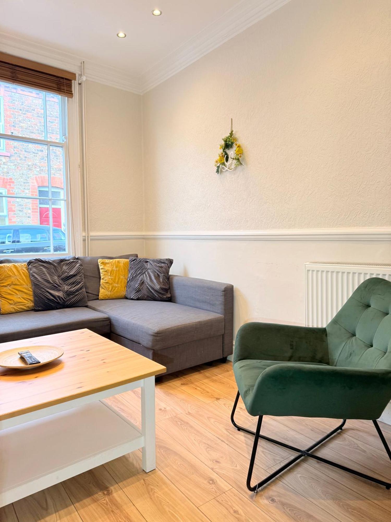 Little Cosy Getaway - York Villa Exterior photo